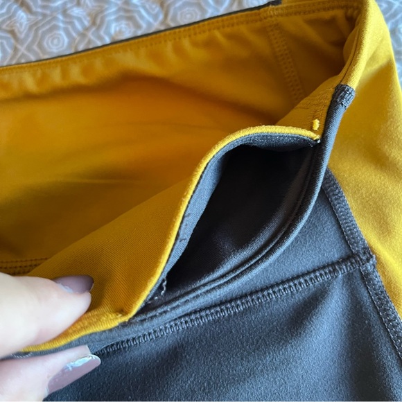 Size XL Calvin Klein Performance Stretch Leggings Gray, Yellow Green - Picture 4 of 8